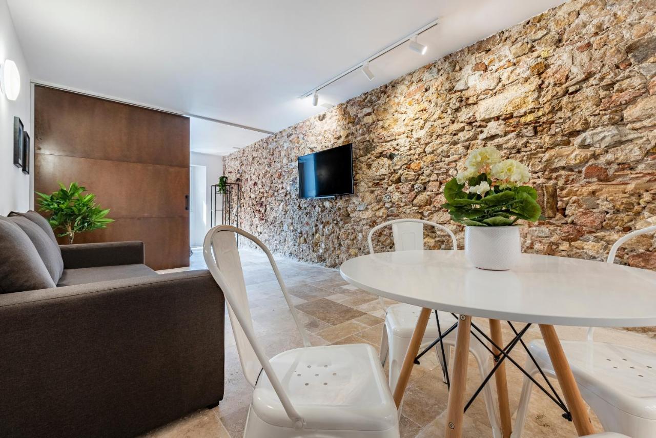 Stone Wall En Barri Port Maritim Apartamento *